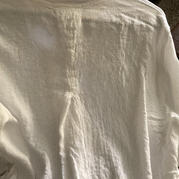 Jane & Delancey white button down rayon/spandex blend tunic blouse. - Picture 5 of 7